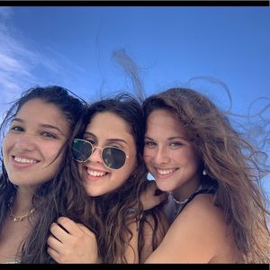 Meet your Posher, Vanessa